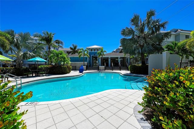 395 ARUBA CIRCLE 402, Bradenton, FL 34209