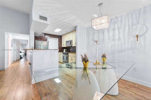 2662 NW 33rd St 2508, Oakland Park, FL 33309