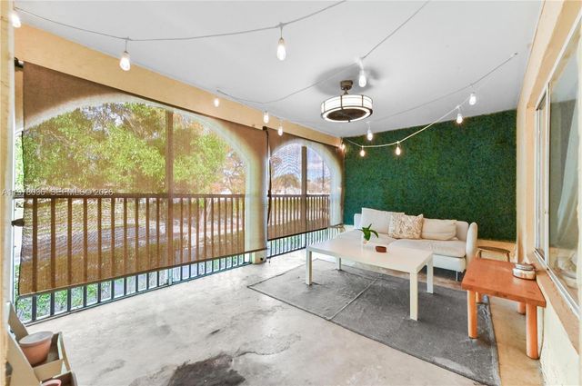 2662 NW 33rd St 2508, Oakland Park, FL 33309