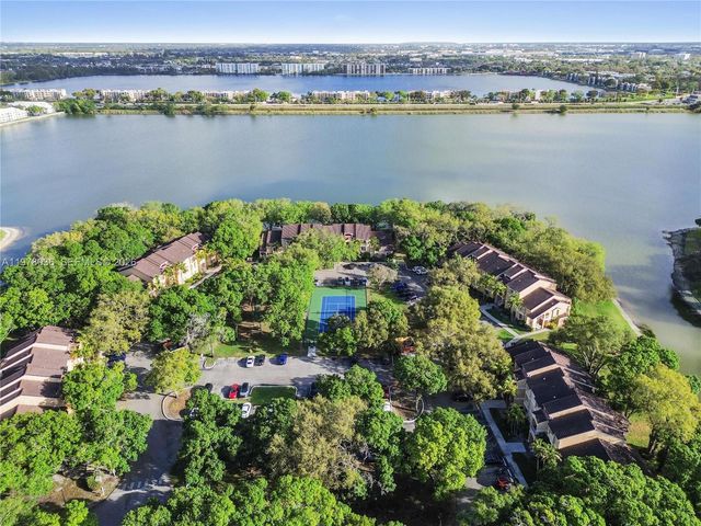 2662 NW 33rd St 2508, Oakland Park, FL 33309