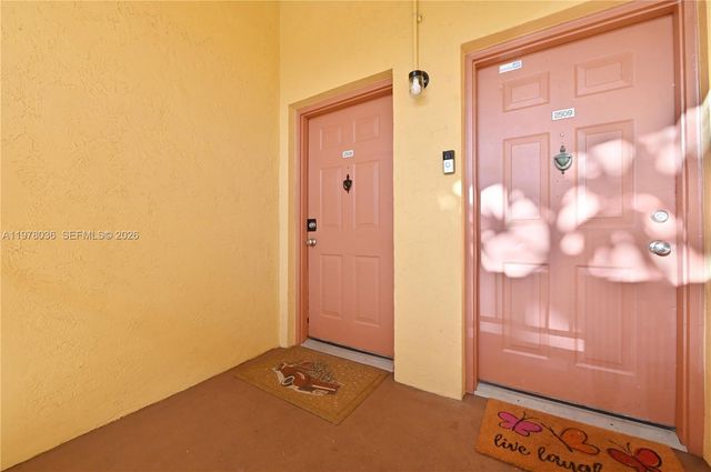 2662 NW 33rd St 2508, Oakland Park, FL 33309