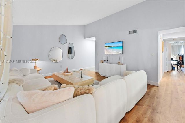 2662 NW 33rd St 2508, Oakland Park, FL 33309