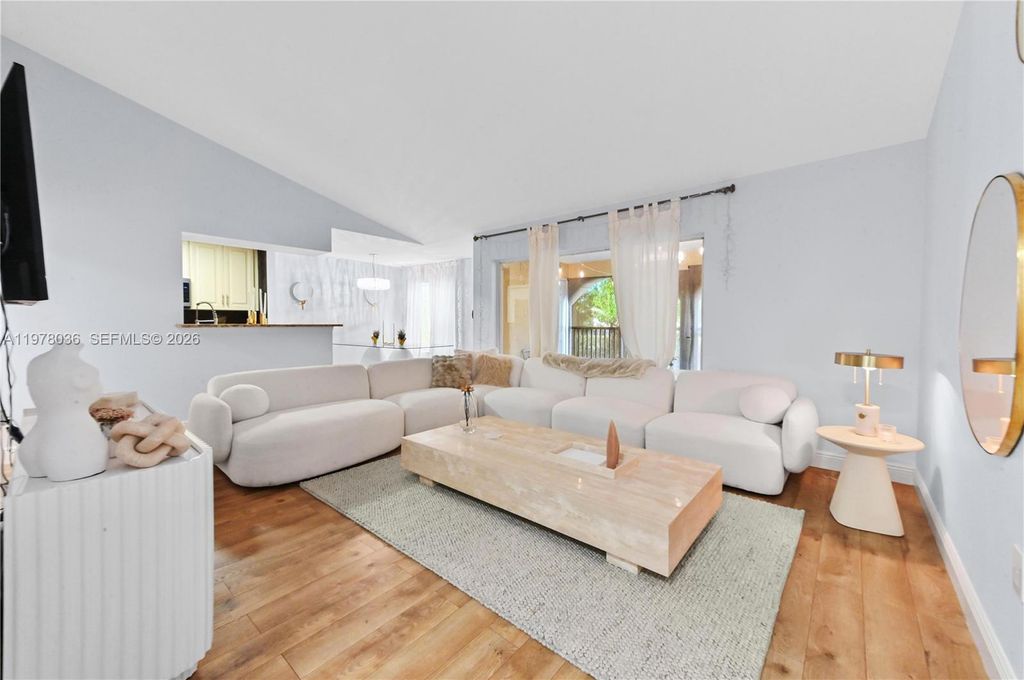 2662 NW 33rd St 2508, Oakland Park, FL 33309