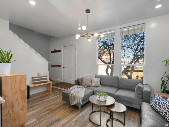 776 E GABLES ST, Midvale, UT 84047