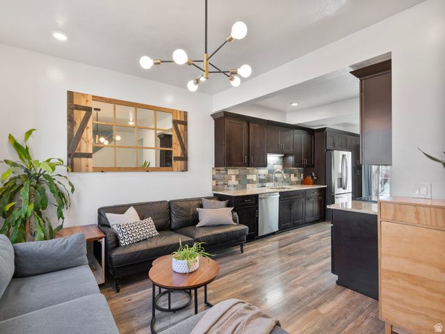 776 E GABLES ST, Midvale, UT 84047