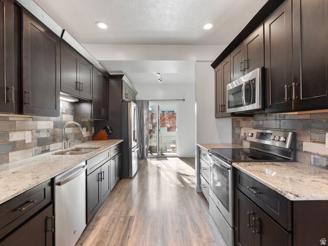 776 E GABLES ST, Midvale, UT 84047