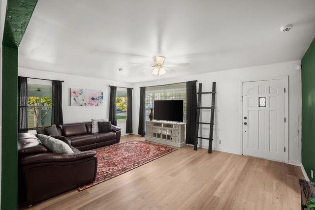 920 Taber Ave, Yuba City, CA 95991