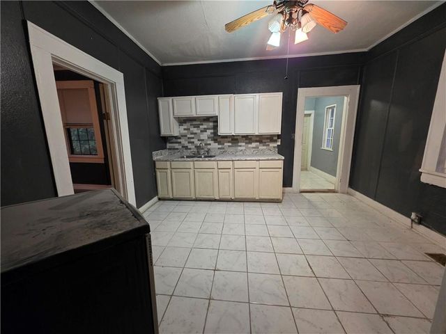 14 Southern Street, Chickasaw, AL 36611