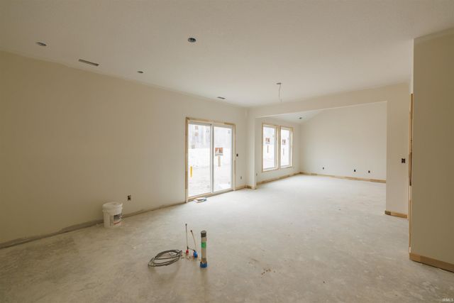 996 E Hawthorn Lane, Columbia City, IN 46725