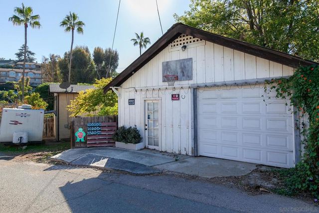 8260 62 PASADENA AVE, La Mesa, CA 91941