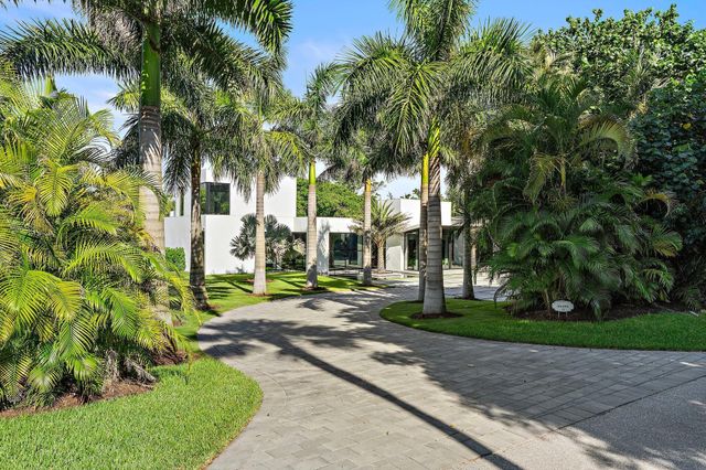 12 N Beach Road, Jupiter Island, FL 33455
