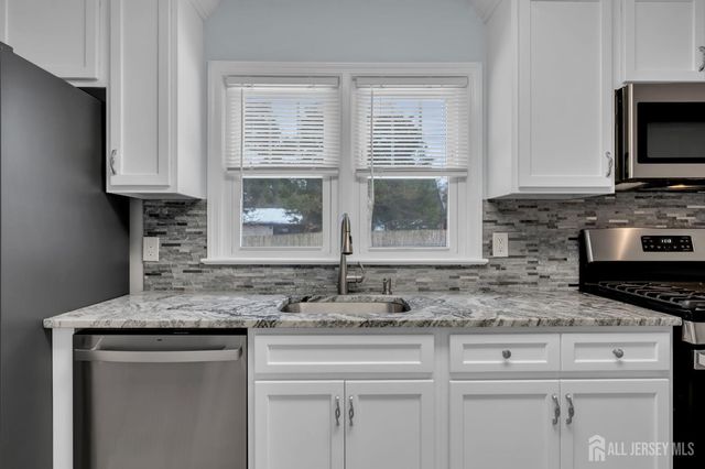 23 CLEVELAND Avenue, East Brunswick, NJ 08816