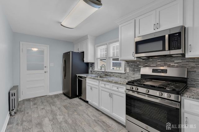 23 CLEVELAND Avenue, East Brunswick, NJ 08816