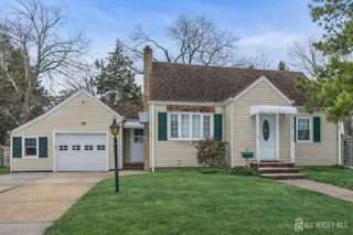 23 CLEVELAND Avenue, East Brunswick, NJ 08816