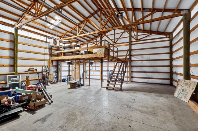 1003 S Henry Rd, Greenacres, WA 99016
