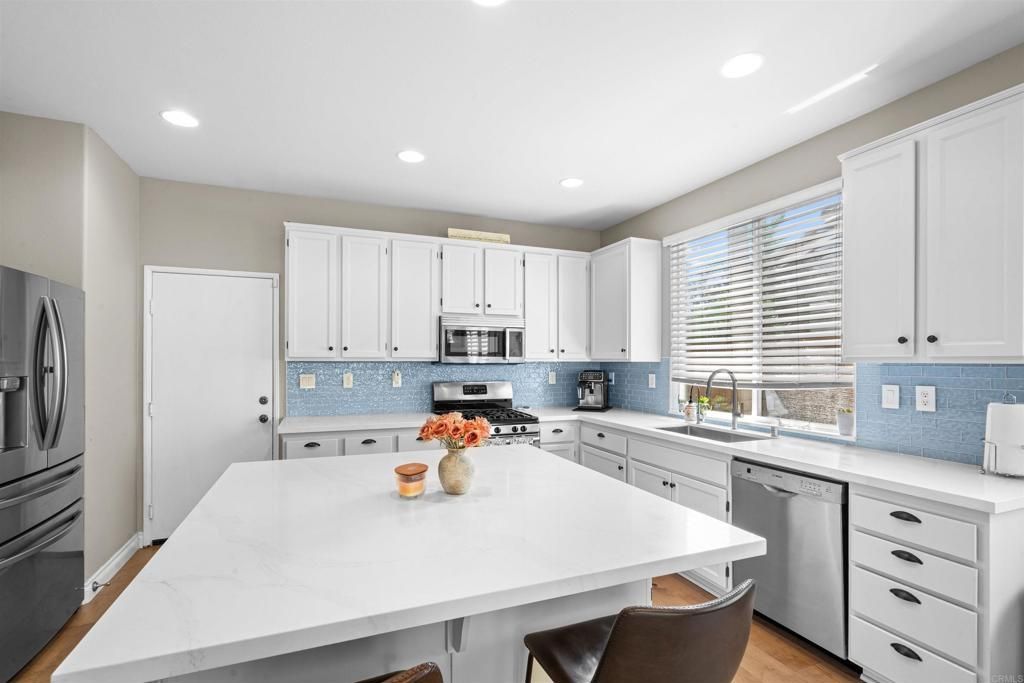 3259 Canyon View Drive, Oceanside, CA 92058 — photo 2
