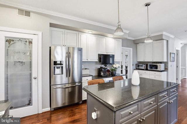 1235 TOTTENHAM CT, Reston, VA 20194