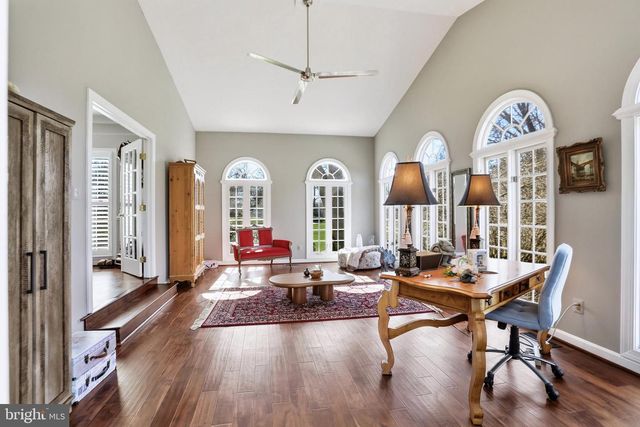 1235 TOTTENHAM CT, Reston, VA 20194