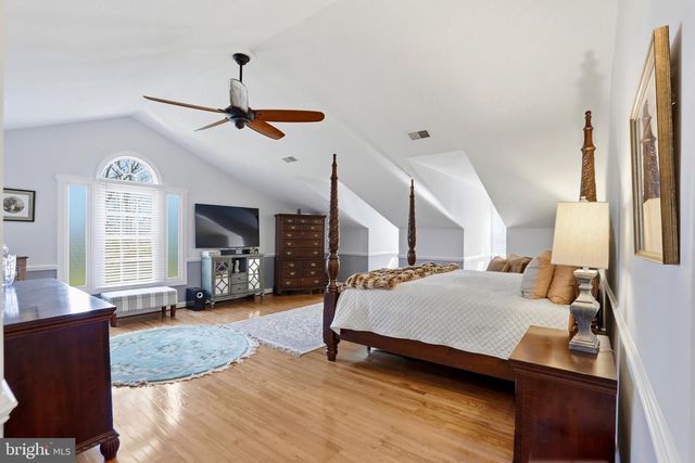 1235 TOTTENHAM CT, Reston, VA 20194