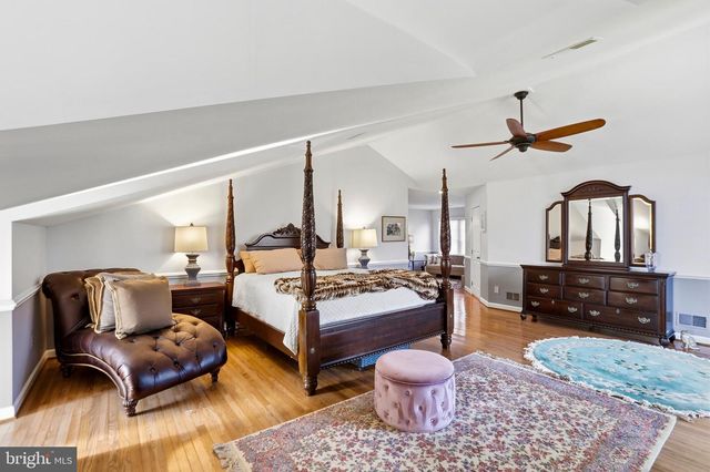 1235 TOTTENHAM CT, Reston, VA 20194