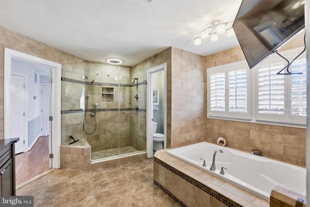 1235 TOTTENHAM CT, Reston, VA 20194