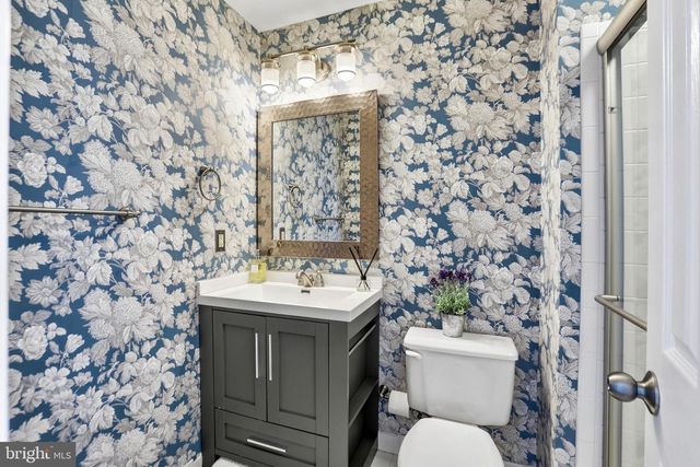 1235 TOTTENHAM CT, Reston, VA 20194