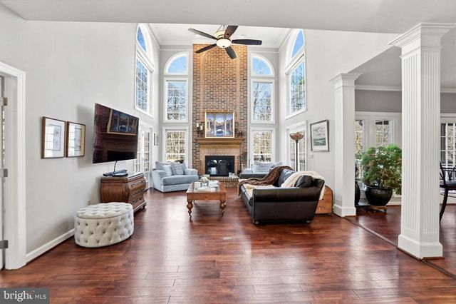 1235 TOTTENHAM CT, Reston, VA 20194