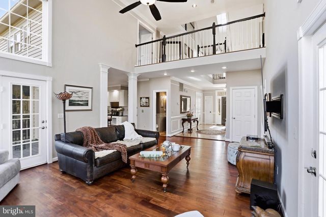 1235 TOTTENHAM CT, Reston, VA 20194