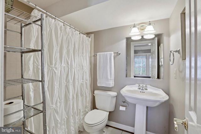 1235 TOTTENHAM CT, Reston, VA 20194