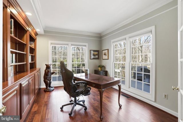 1235 TOTTENHAM CT, Reston, VA 20194