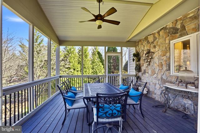 1235 TOTTENHAM CT, Reston, VA 20194