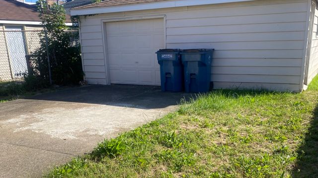 12321 S Green Street, Calumet Park, IL 60827