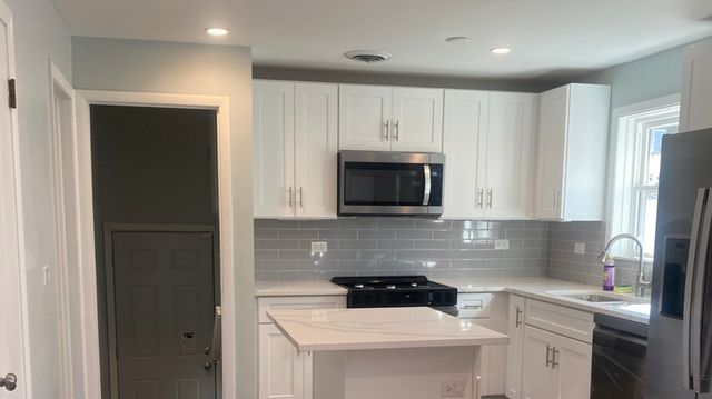 12321 S Green Street, Calumet Park, IL 60827