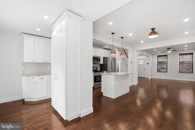 1118 CHICAGO ST SE, Washington, DC 20020