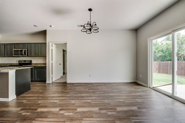 425 Waterline Drive, Crowley, TX 76036