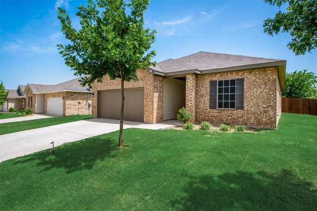 425 Waterline Drive, Crowley, TX 76036