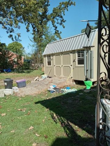 310 FAIRGROUND ST, Savannah, TN 38372