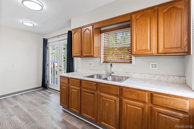 4305 Pengelly Road, Flint, MI 48507