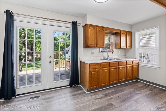 4305 Pengelly Road, Flint, MI 48507