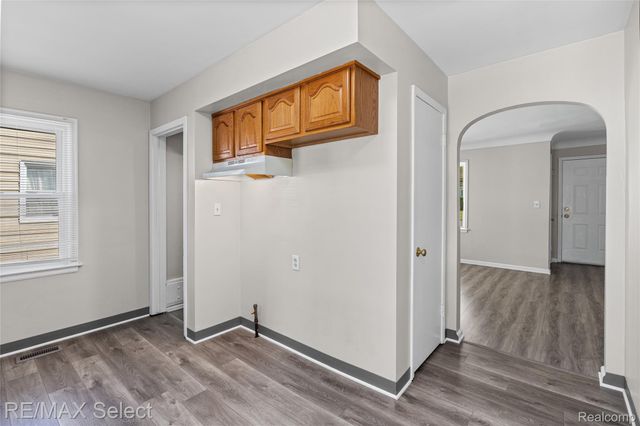4305 Pengelly Road, Flint, MI 48507