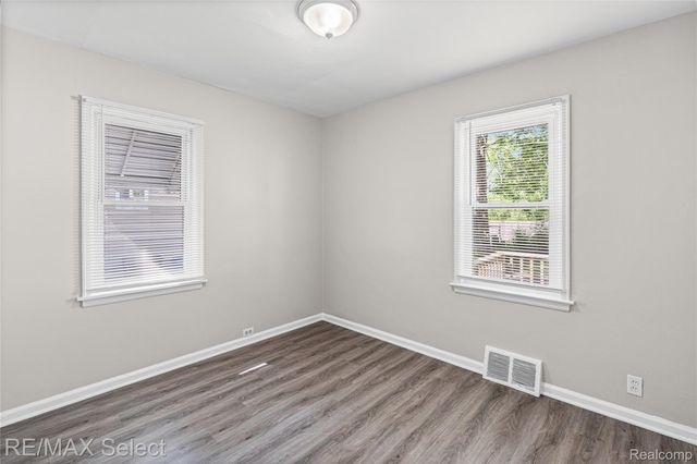 4305 Pengelly Road, Flint, MI 48507
