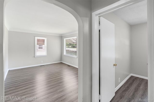 4305 Pengelly Road, Flint, MI 48507