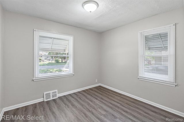 4305 Pengelly Road, Flint, MI 48507