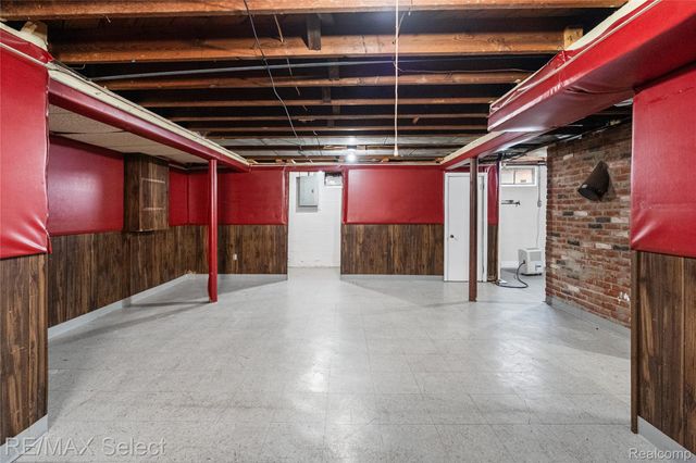 4305 Pengelly Road, Flint, MI 48507
