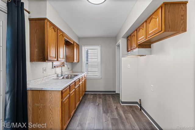 4305 Pengelly Road, Flint, MI 48507