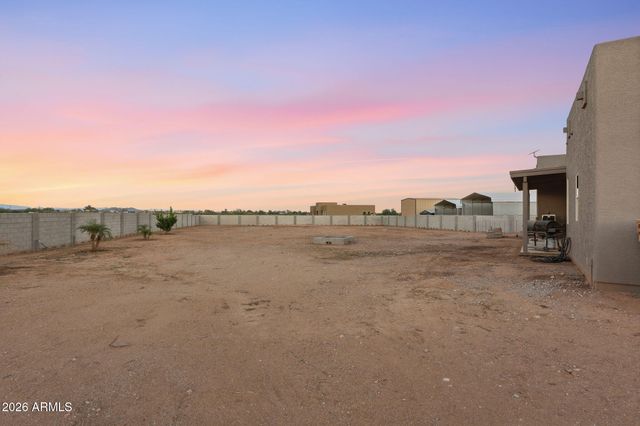23008 W PEAKVIEW Road, Wittmann, AZ 85361