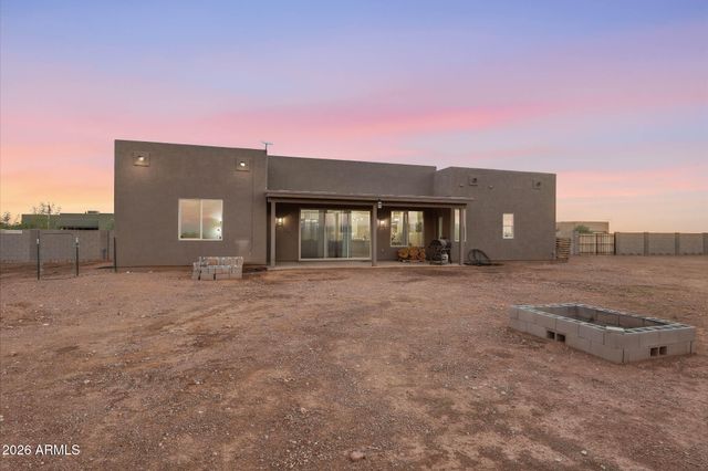 23008 W PEAKVIEW Road, Wittmann, AZ 85361