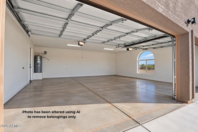 23008 W PEAKVIEW Road, Wittmann, AZ 85361