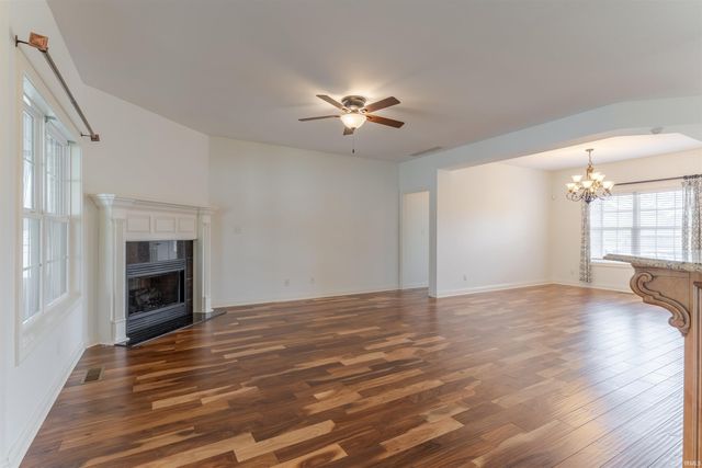 4448 Scarlet Hill, Evansville, IN 47725