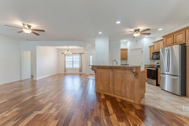 4448 Scarlet Hill, Evansville, IN 47725